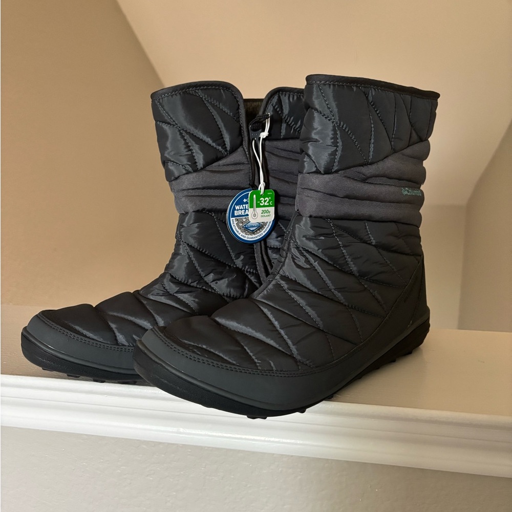 Columbia Black and Gray Winter Rain Boots Quilted Insulated